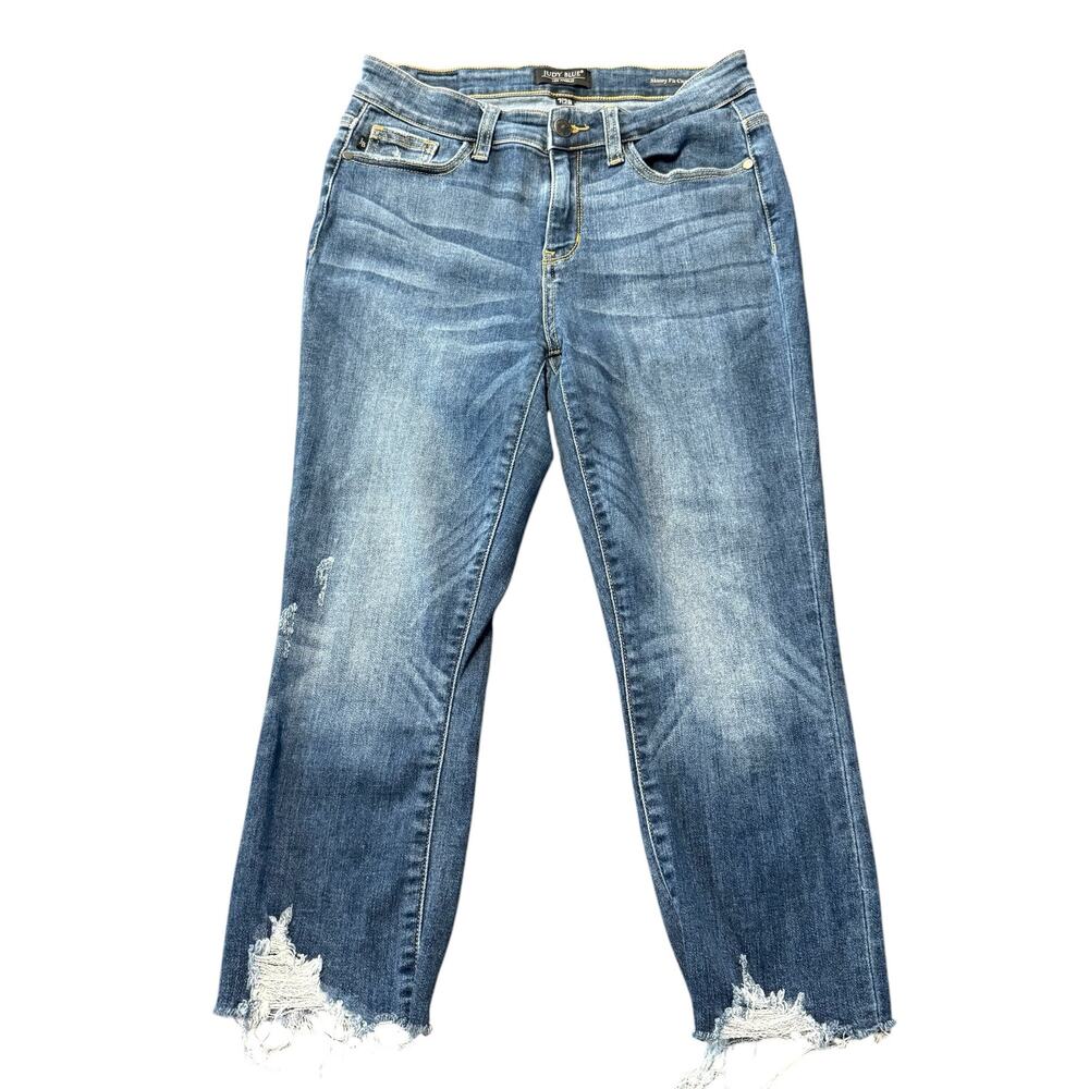 Judy Blue Women’s skinny fit capri jeans, raw hem, distressed, Size 7/28